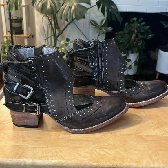 Freebird Leather Studded Brown Ankle Boots-Desert size 8 - Picture 3 of 15